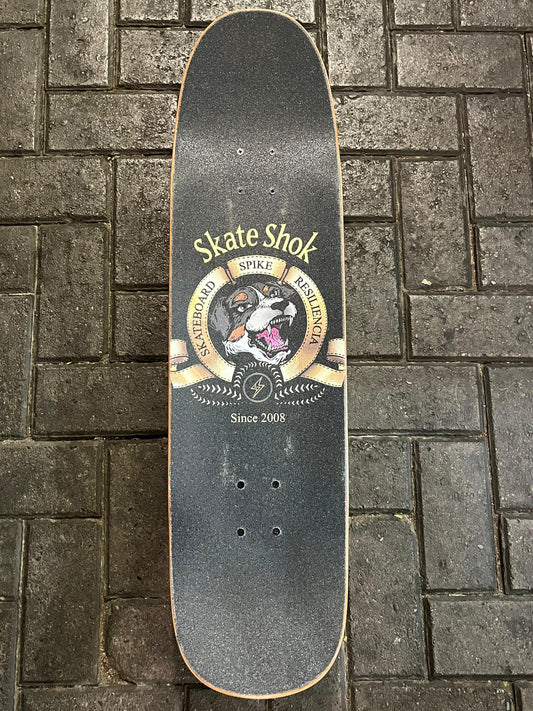 Cruiser Dark Room con ruedas Satori y Truck Industrial