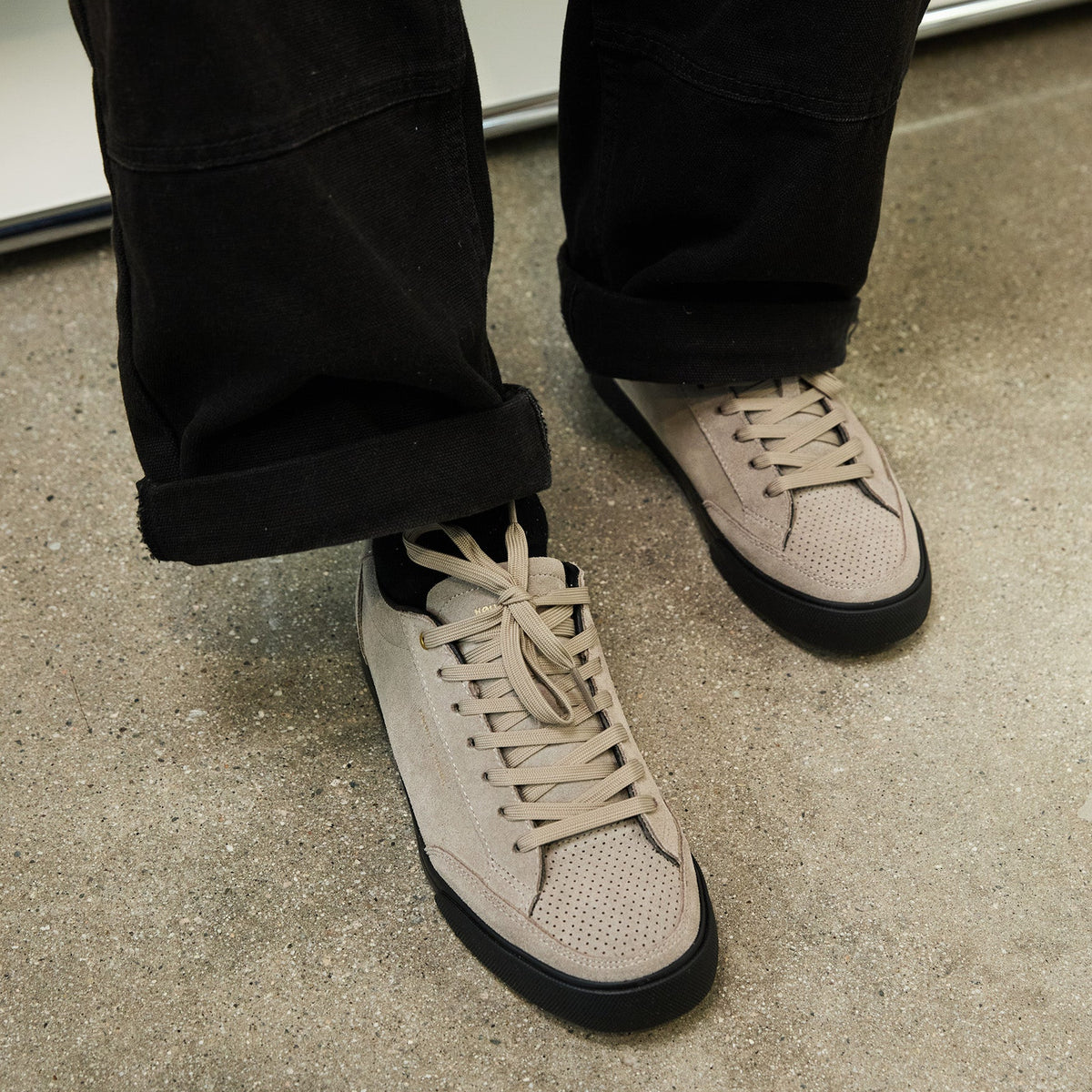 Zapatillas Hours is Yours “DMC-1 CASHMERE”