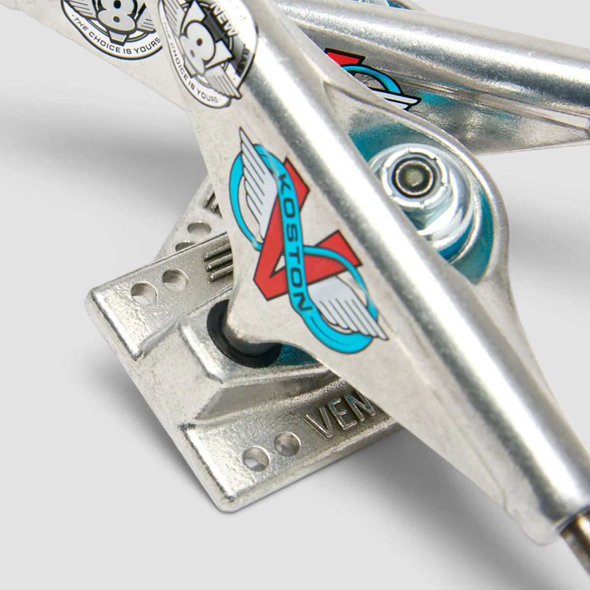 Truck V8 Polished Venture Koston